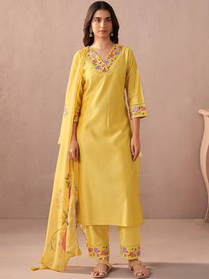 Floral Yoke Design V-Neck Thread Work Liva Straight Kurta With Trousers & Dupatta 1