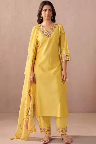 Floral Yoke Design V-Neck Thread Work Liva Straight Kurta With Trousers & Dupatta