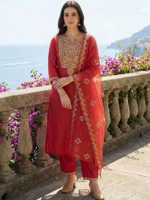 Women Ethnic Motifs Embroidered Thread Work Kurta with Trousers & With Dupatta 3