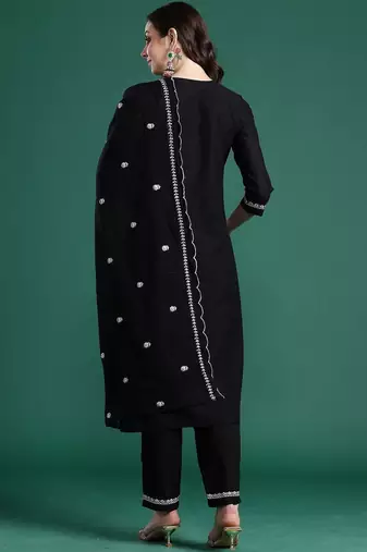 Women Ethnic Motifs Embroidered Straight Cotton Kurta Set