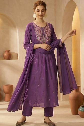 Women Floral Embroidered Panelled Thread Work Cotton Kurta with Trousers & With Dupatta