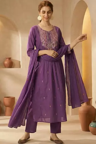 Women Floral Embroidered Panelled Thread Work Cotton Kurta with Trousers & With Dupatta