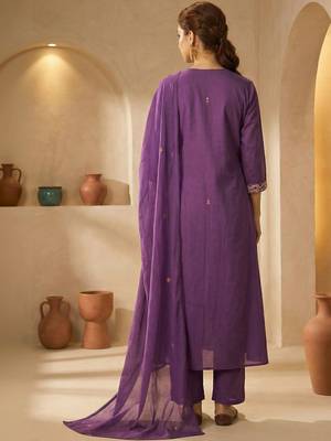 Women Floral Embroidered Panelled Thread Work Cotton Kurta with Trousers & With Dupatta 3