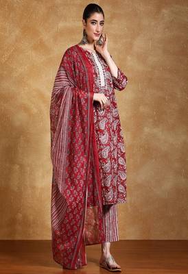 Floral printed cotton round neck kurta trouser & dupatta set 3