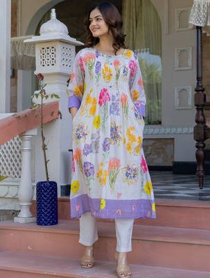 Floral Printed A-Line Cotton Kurta With Trousers 3
