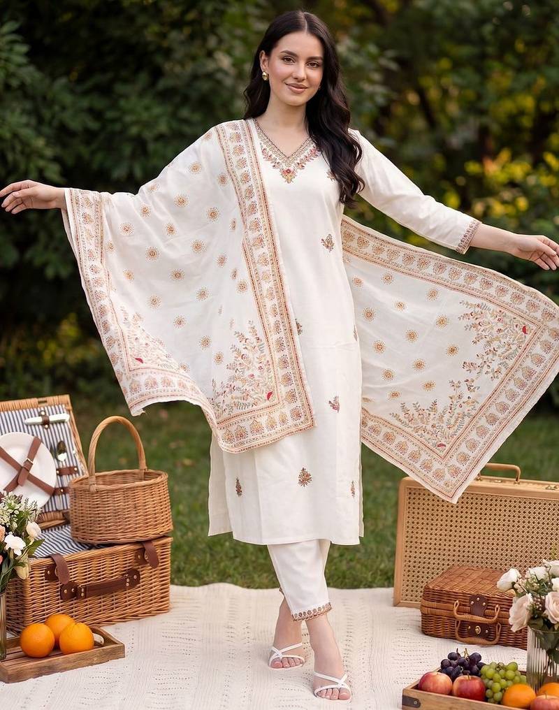 Women Ethnic Motifs Embroidered Thread Work Cotton Kurta with Trousers & With Dupatta
