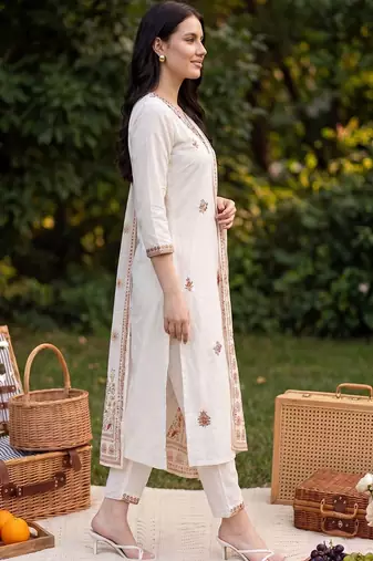 Women Ethnic Motifs Embroidered Thread Work Cotton Kurta with Trousers & With Dupatta