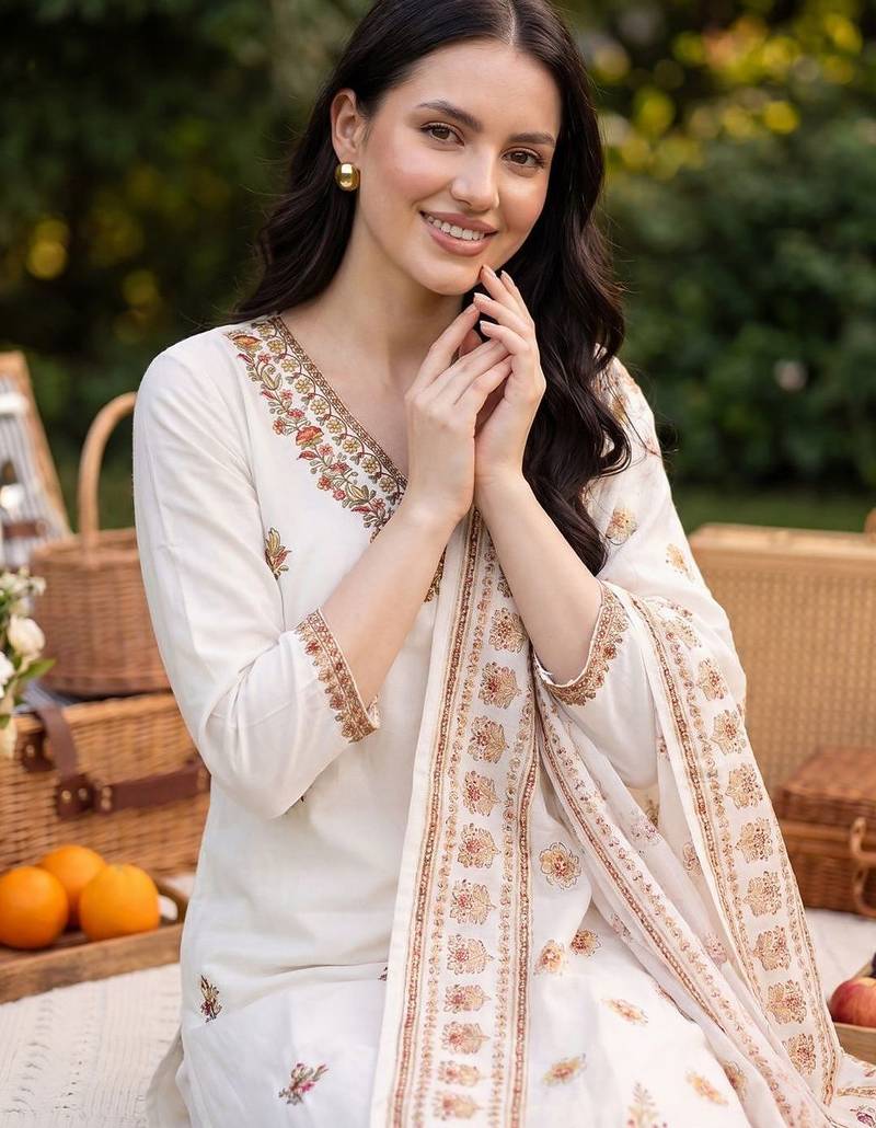 Women Ethnic Motifs Embroidered Thread Work Cotton Kurta with Trousers & With Dupatta