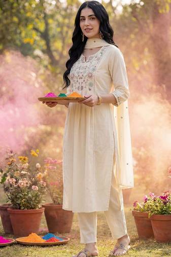 Women Floral Embroidered Empire Thread Work Cotton Kurta with Trousers & With Dupatta