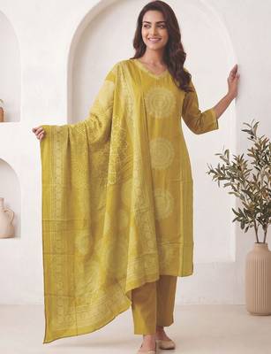Women Ethnic Motifs Printed Beaded Cotton Kurta with Trousers & Dupatta 1