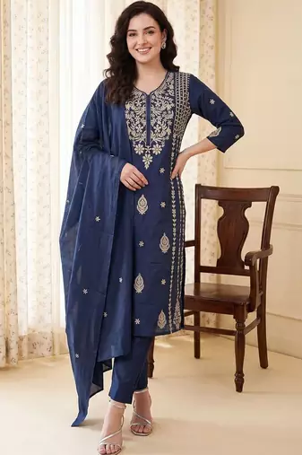Women Ethnic Motifs Embroidered Thread Work Cotton Kurta with Trousers & With Dupatta