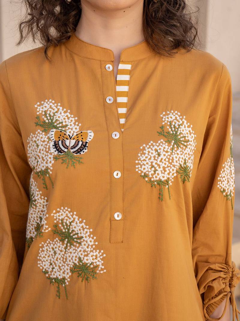 Floral Embroidered Mandarin Collar Cotton Kurta With Trousers
