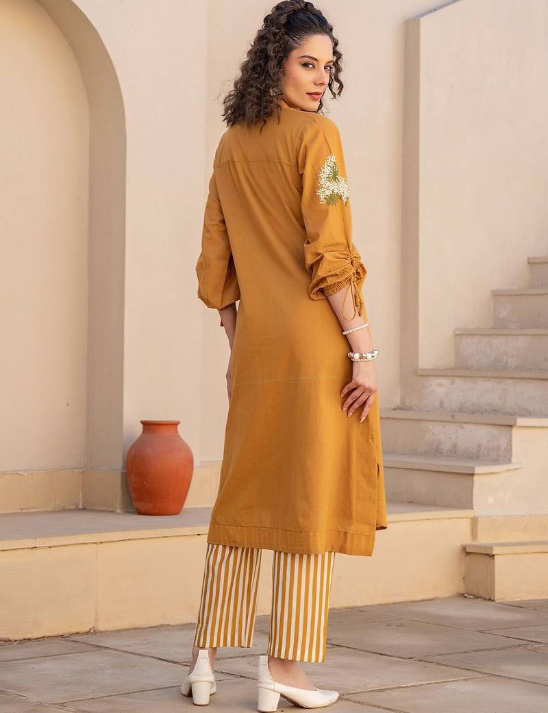 Floral Embroidered Mandarin Collar Cotton Kurta With Trousers