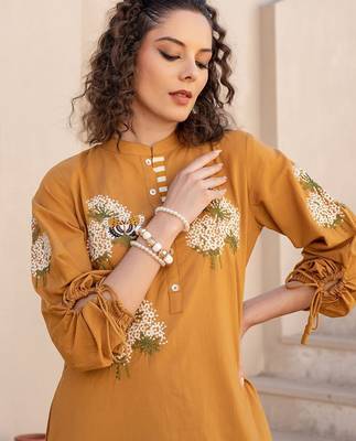 Floral Embroidered Mandarin Collar Cotton Kurta With Trousers 6