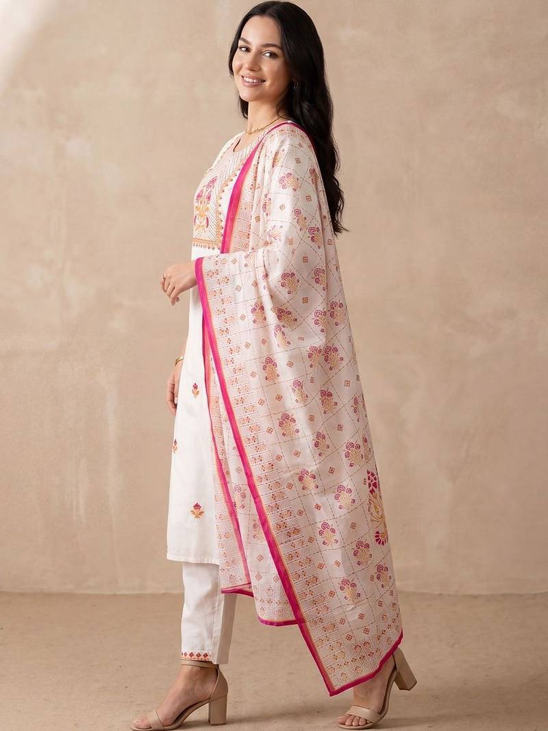 Women Ethnic Motifs Embroidered Thread Work Cotton Kurta with Trousers & With Dupatta