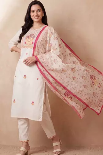 Women Ethnic Motifs Embroidered Thread Work Cotton Kurta with Trousers & With Dupatta