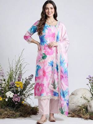 Women Floral Printed Kurta with Trousers & With Dupatta 6