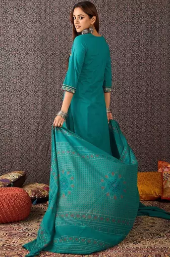 Ethnic Motifs Embroidered Thread Work Cotton Kurta With Trousers & Dupatta