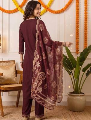 Women Ethnic Motifs Embroidered Thread Work Kurta with Trousers & With Dupatta 4