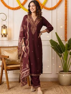 Women Ethnic Motifs Embroidered Thread Work Kurta with Trousers & With Dupatta 6
