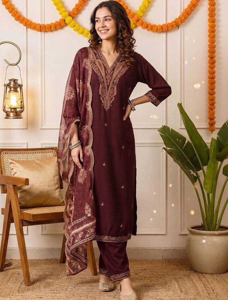 Women Ethnic Motifs Embroidered Thread Work Kurta with Trousers & With Dupatta