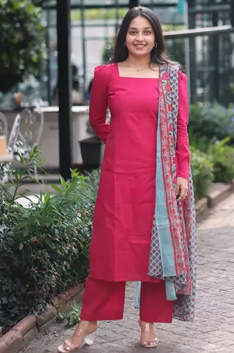Rani pink cotton beautiful plain top-bottom with printed dupatta kurta pant set