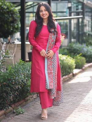 Rani pink cotton beautiful plain top-bottom with printed dupatta kurta pant set 2