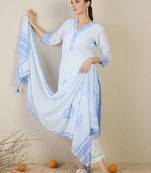 Women Floral Printed V Neck Linen Kurta with Trousers & Dupatta