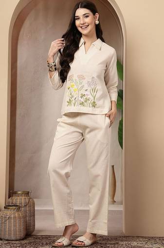 Off white cotton heavy thread embroidery work co-ord set
