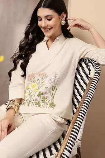 Off white cotton heavy thread embroidery work co-ord set