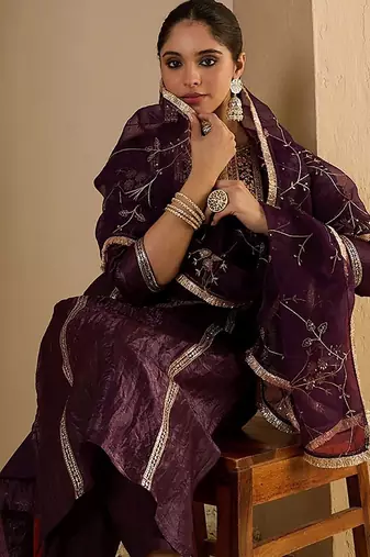 Women Ethnic Motifs Embroidered Thread Work Kurta with Trousers & With Dupatta