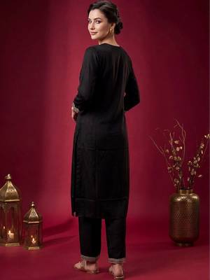 Women Ethnic Motifs Embroidered Kurta with Trousers & With Dupatta 4