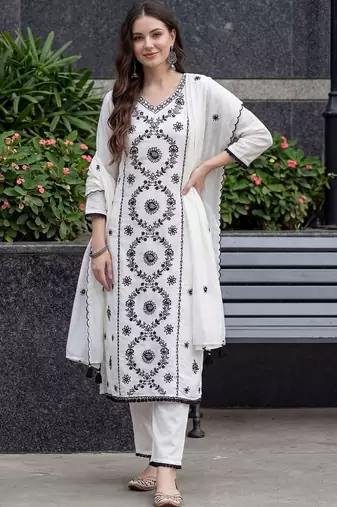 Women Ethnic Motifs Embroidered Thread Work Kurta with Trousers & With Dupatta