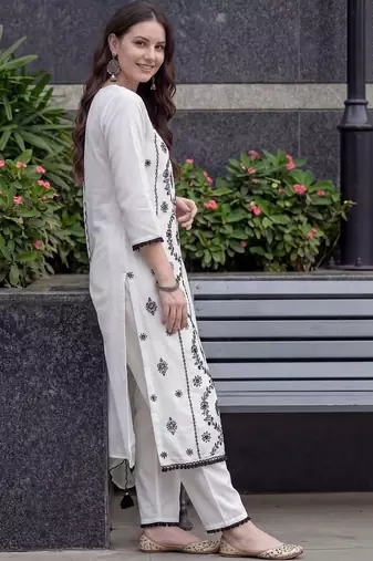 Women Ethnic Motifs Embroidered Thread Work Kurta with Trousers & With Dupatta
