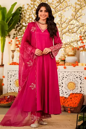 Rani pink viscose chanderi heavy thread embroidery work kurta pant set