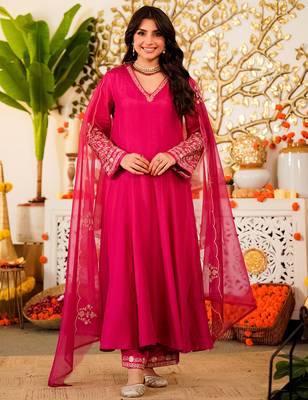 Rani pink viscose chanderi heavy thread embroidery work kurta pant set 2