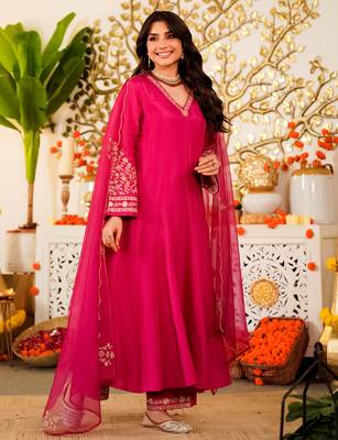 Rani pink viscose chanderi heavy thread embroidery work kurta pant set 3