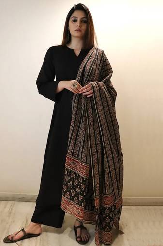 Black viscose chanderi beautiful plain top-bottom with printed dupatta kurta pant set