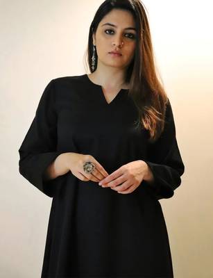 Black viscose chanderi beautiful plain top-bottom with printed dupatta kurta pant set 5