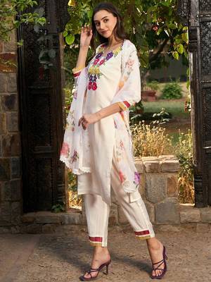 Floral Embroidered Patchwork Straight Kurta With Trousers & Dupatta 4