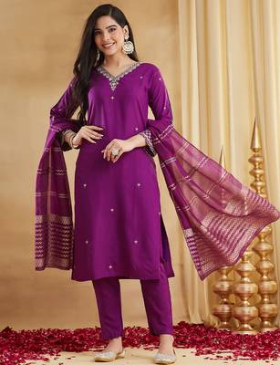 Magenta viscose rayon heavy thread embroidery with woven dupatta kurta pant set 3