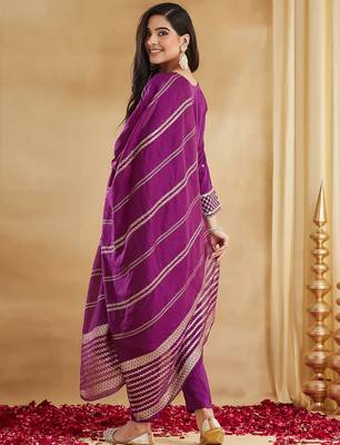 Magenta viscose rayon heavy thread embroidery with woven dupatta kurta pant set 4