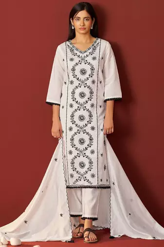 Ethnic Motifs Embroidered Thread Work Kurta with Trousers & Dupatta
