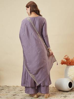Purple vichitra silk heavy thread embroidery work kurta pant set 4