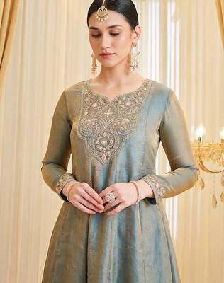 Sea green fandy silk heavy thread embroidery work kurta palazzo set 5