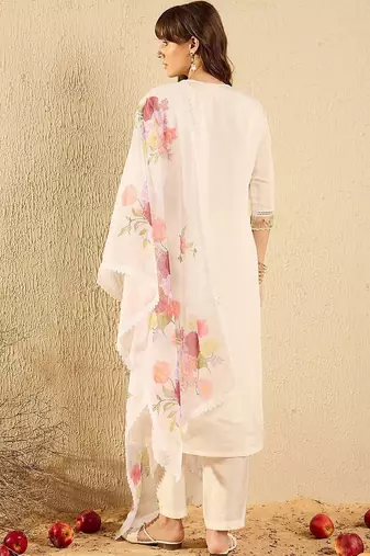 Women Floral Embroidered Thread Work Kurta with Trousers & With Dupatta