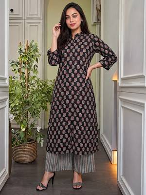 Black pure cotton printed kurta with pant 1
