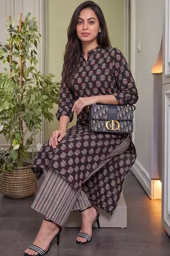 Black pure cotton printed kurta with pant