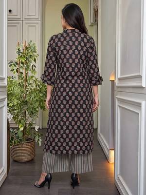 Black pure cotton printed kurta with pant 4