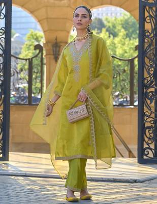 Women Ethnic Motifs Embroidered Kurta with Trousers & With Dupatta 1